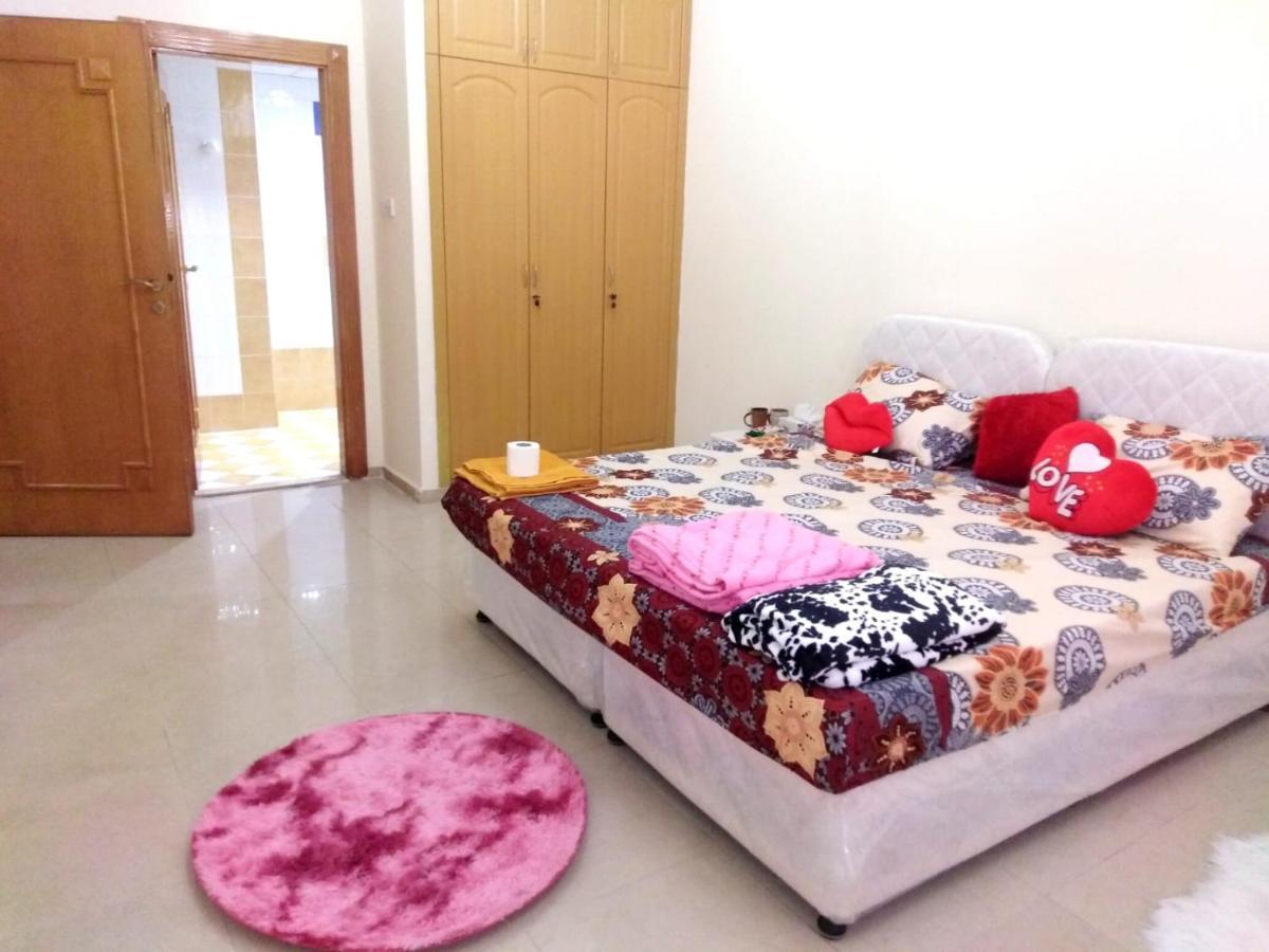Bright Sunshine Holiday Home Shared Apartments Dubai Esterno foto