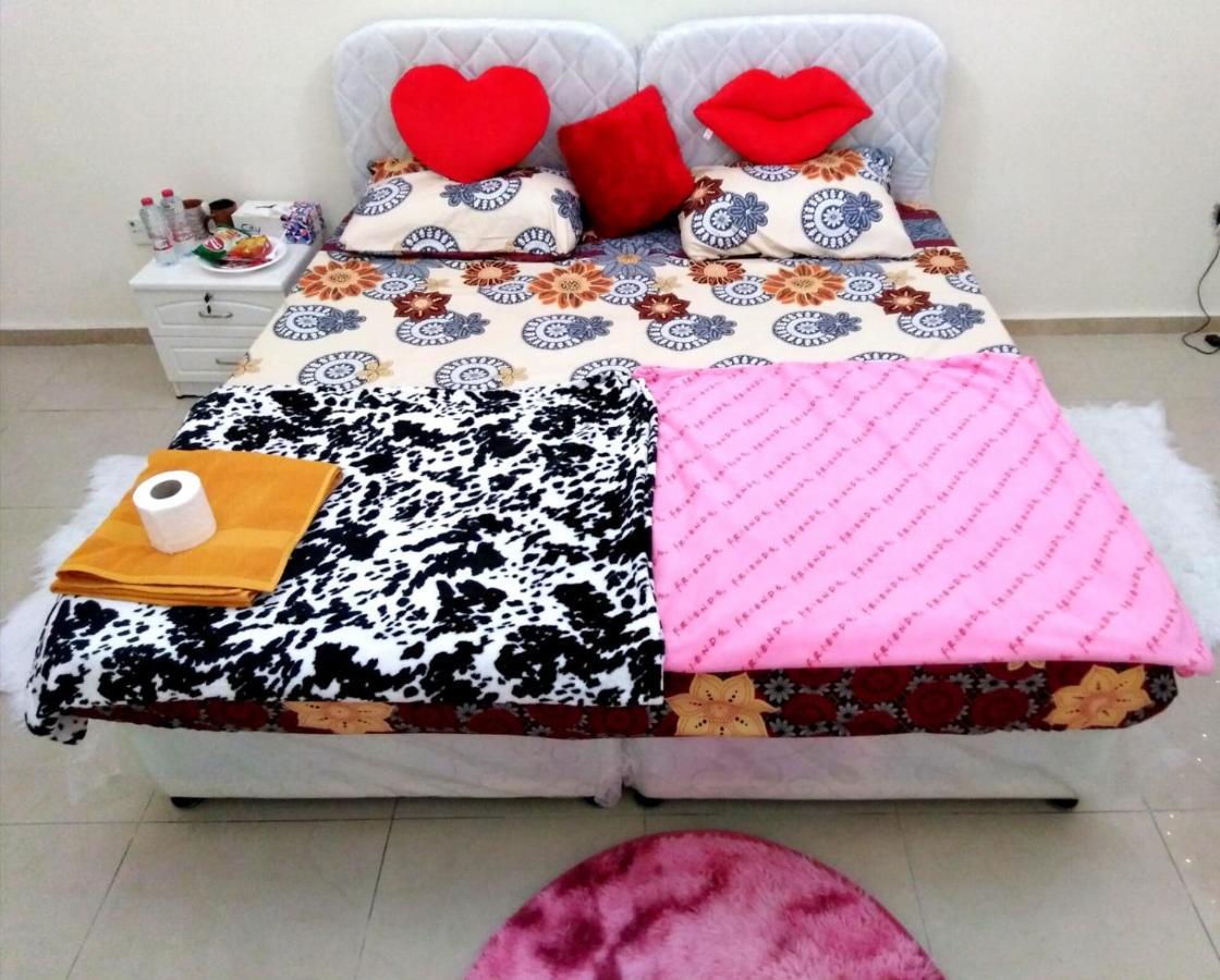 Bright Sunshine Holiday Home Shared Apartments Dubai Esterno foto