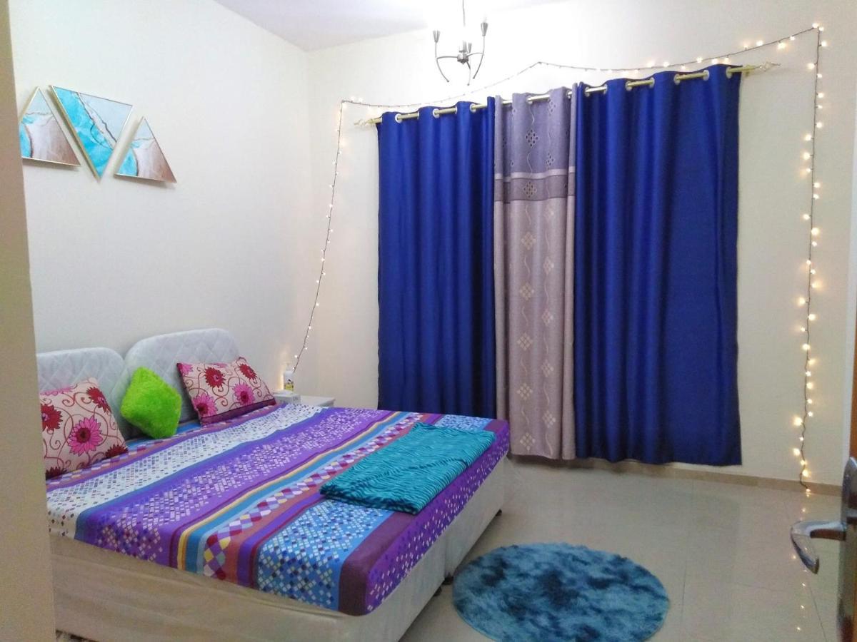 Bright Sunshine Holiday Home Shared Apartments Dubai Esterno foto