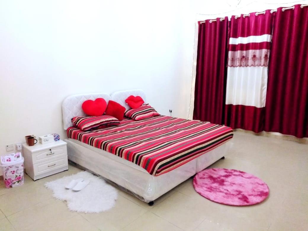 Bright Sunshine Holiday Home Shared Apartments Dubai Esterno foto
